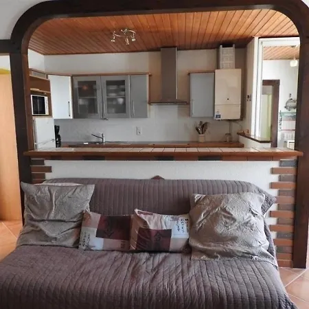 Villa D'anjou Maisonnette T3 Avec Cour *